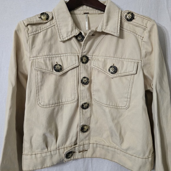 Free People Women Ivory Eisenhower Denim Crop Trucker Jacket Size S‎ - Picture 3 of 8